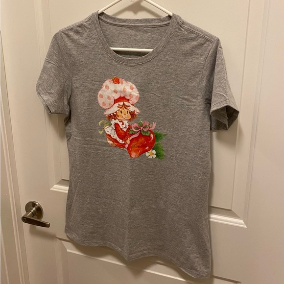 NWOT Strawberry Shortcake tee (M) - Picture 5 of 9